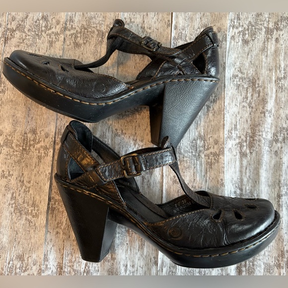 Preloved BORN Charisma T-Strap Black Leather Heels Retro Mary Jane Women Size 8 - Picture 1 of 8